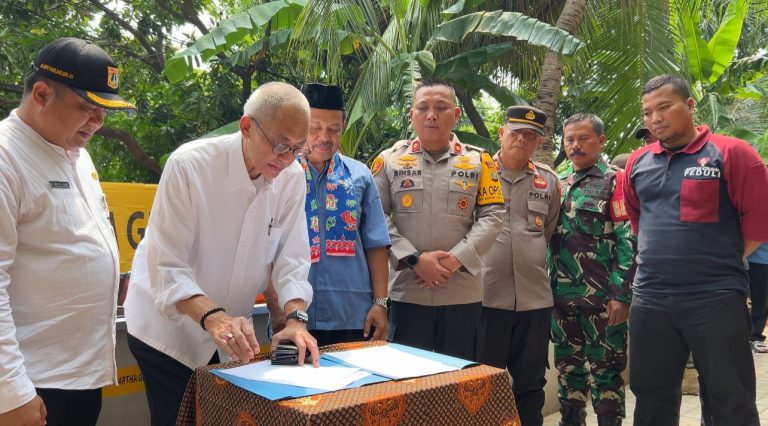 Artha Graha Peduli Berikan Bibit Ikan ke SDN 01 Ancol, Dukung Ketahanan Pangan dan Makanan Bergizi Gratis