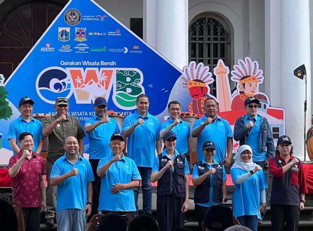 Bank Artha Graha Internasional Dukung Gerakan Wisata Bersih di Kota Tua Jakarta