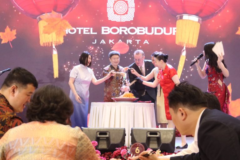 Hotel Borobudur Jakarta Gelar Cap Go Meh 2025 “Night of Harmony”